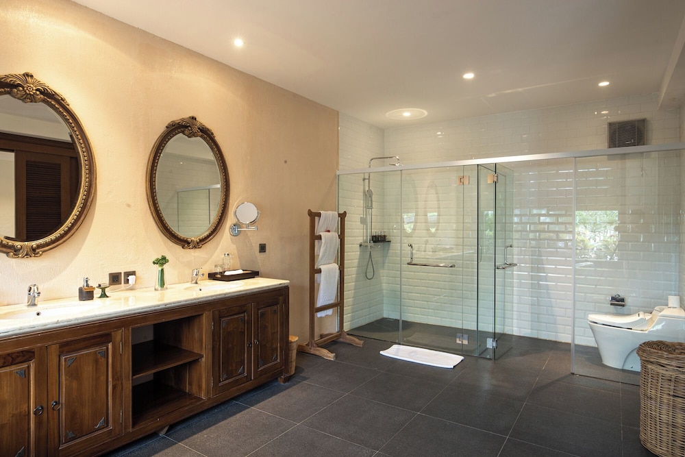 2 Bedroom Beach Front Residence