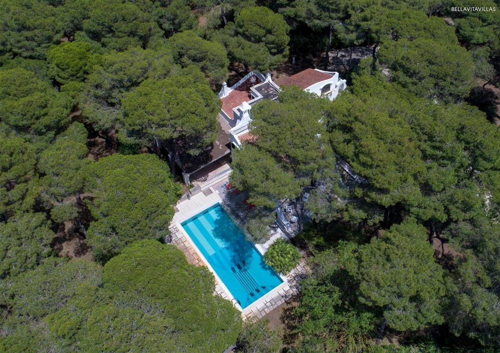 Villa photo 3