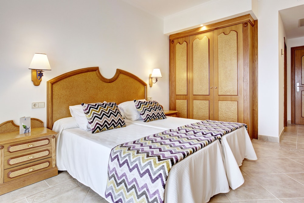 Standard Double Room, Balcony - Photo 2