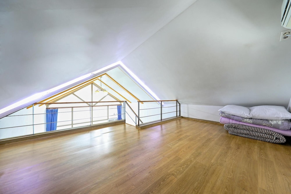 Basic Room, 1 Bedroom (202 (Oceanview)) - Photo 3