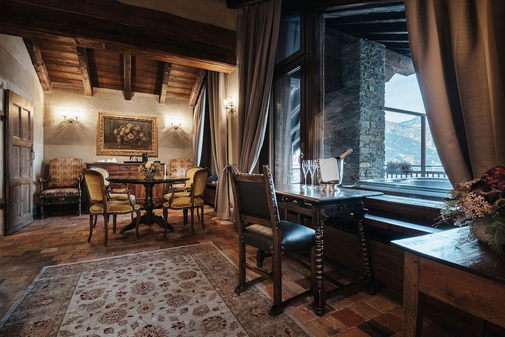 Executive Suite, Mountain View - Photo 3