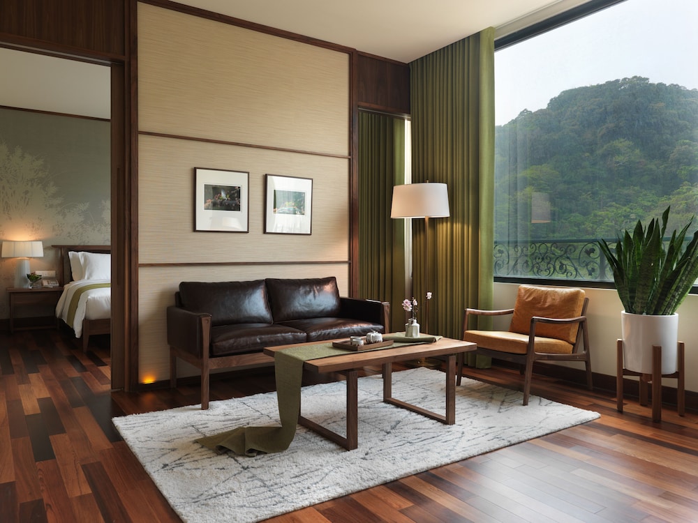 Grand Deluxe Suite photo 1