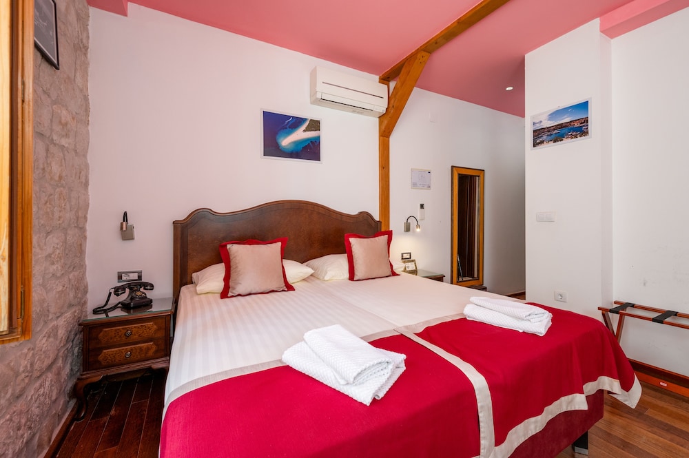 Triple Room - Photo 8