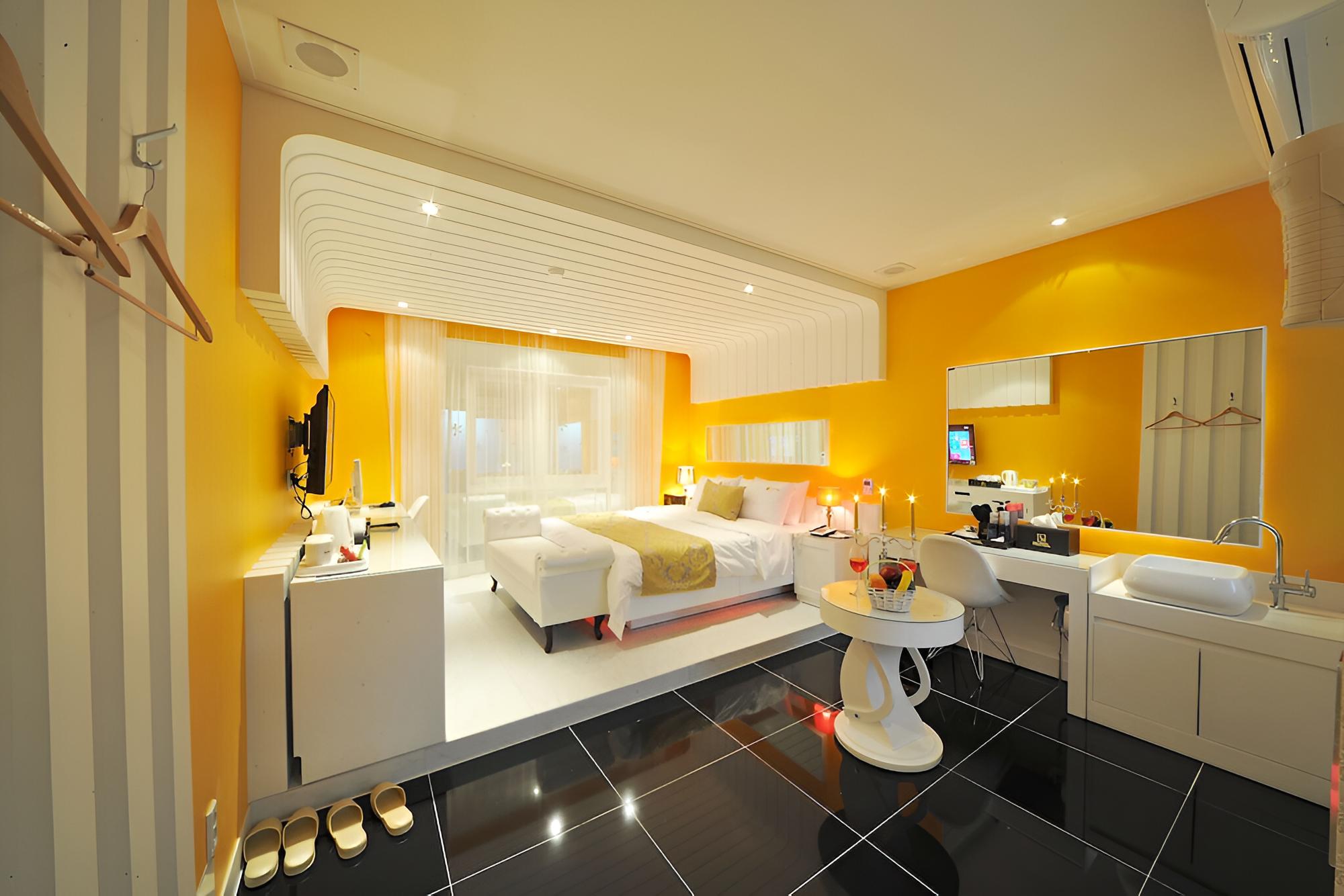 Room (Luxury suite (breakfast provided (ran) - Photo 9