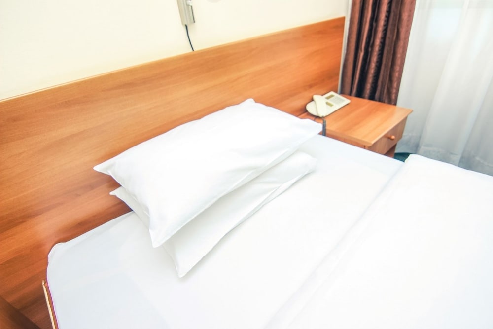 Family Suite, Multiple Beds, Non Smoking, City View - Photo 2