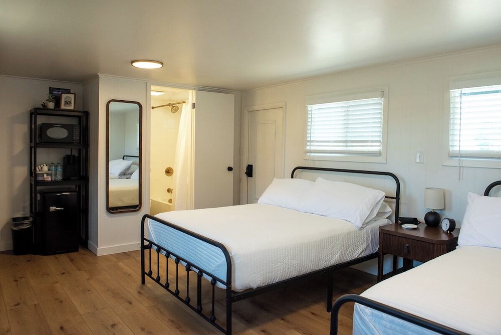 Double Room, 2 Double Beds photo 2