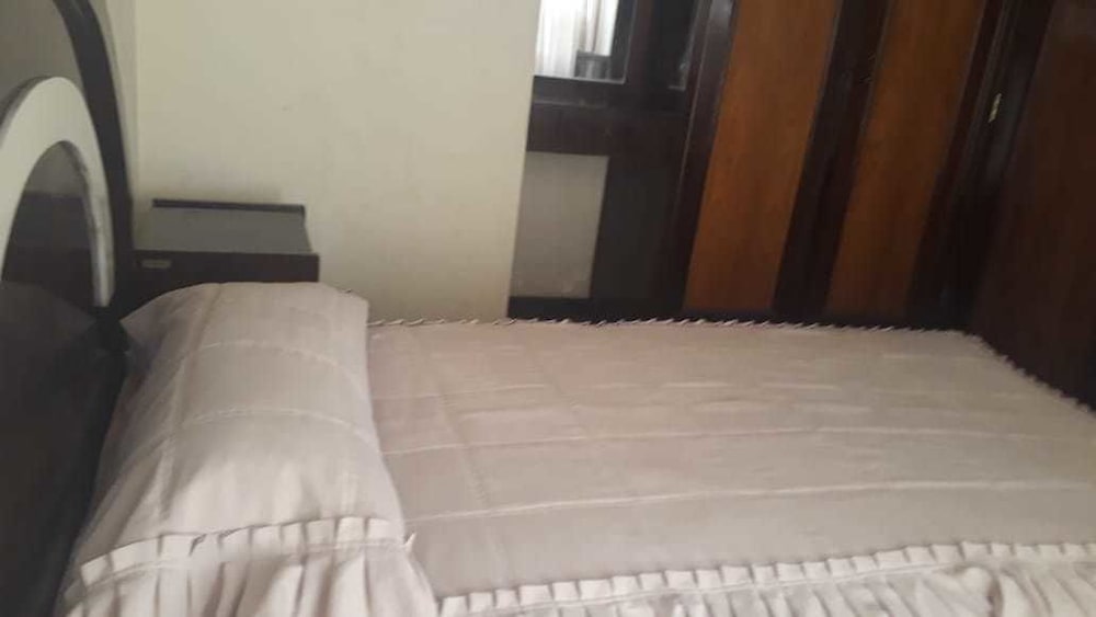 Single Room, Private Bathroom