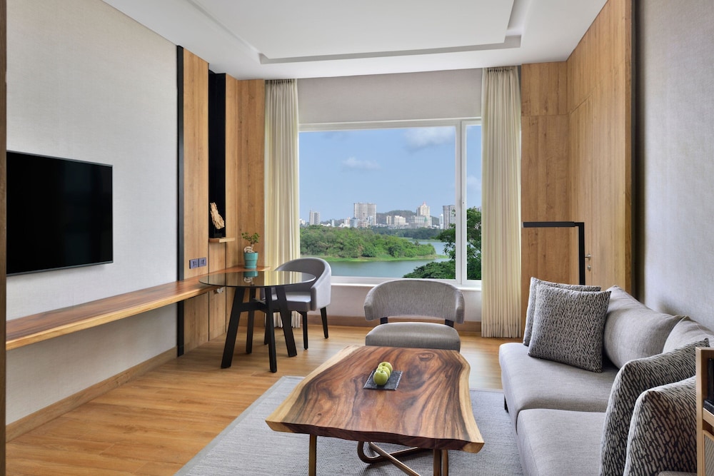 Club Suite, 1 King Bed, Lake View - Photo 1