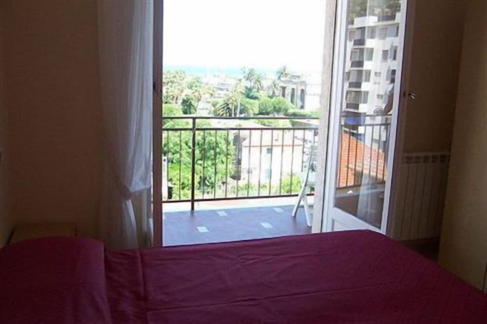 Double or Twin Room photo 3
