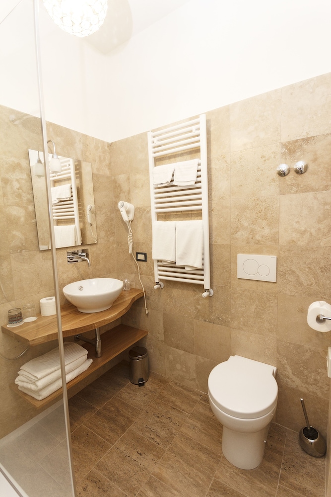Superior Double Room - Photo 9