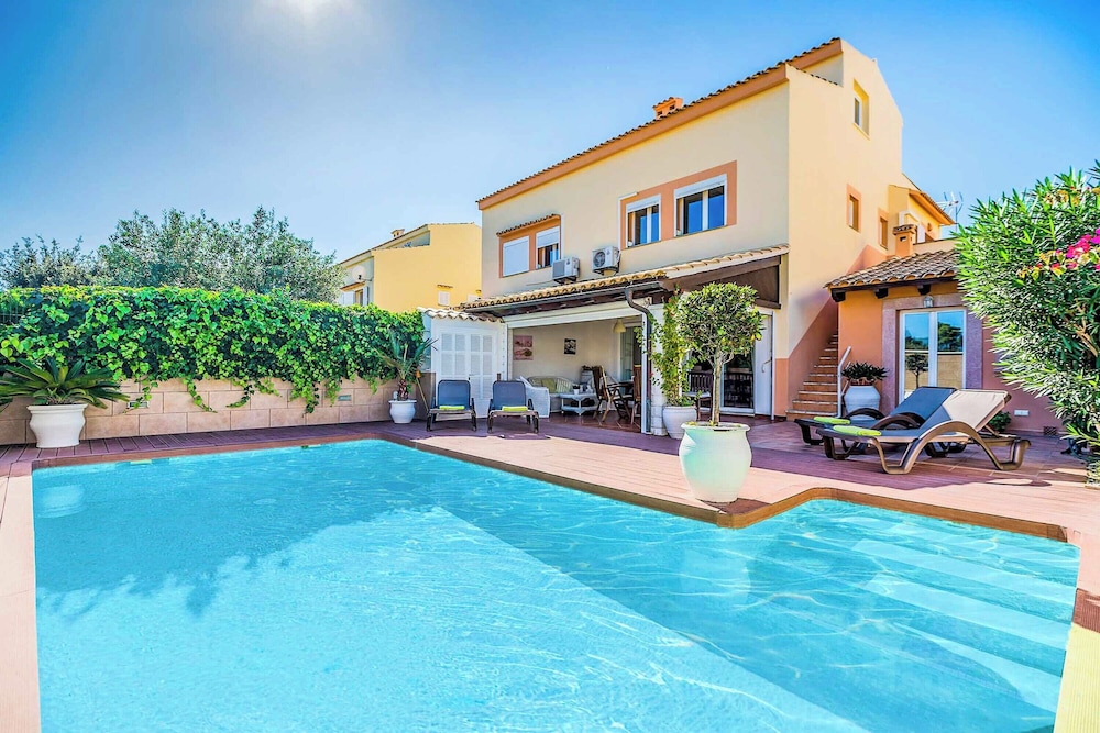 Villa (4 Habitaciones)