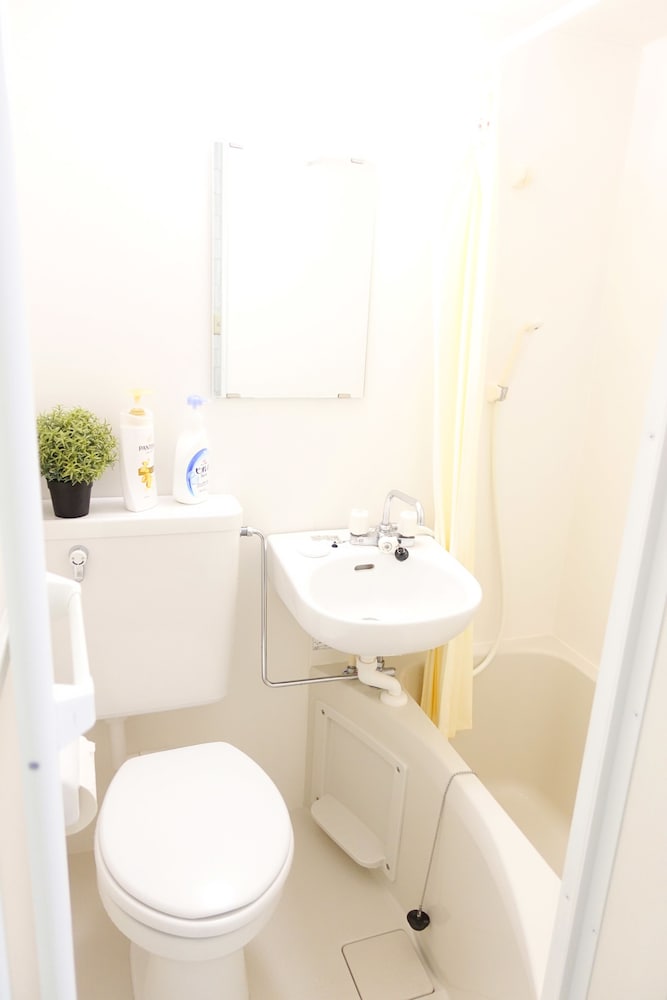 101_Standard Family Room(All-in one bathroom, No smoking) photo 2
