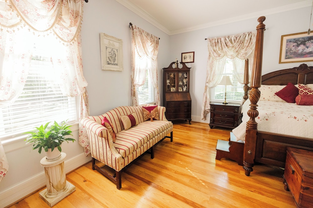 Superior Suite, Ensuite (Glen Allen) photo 2