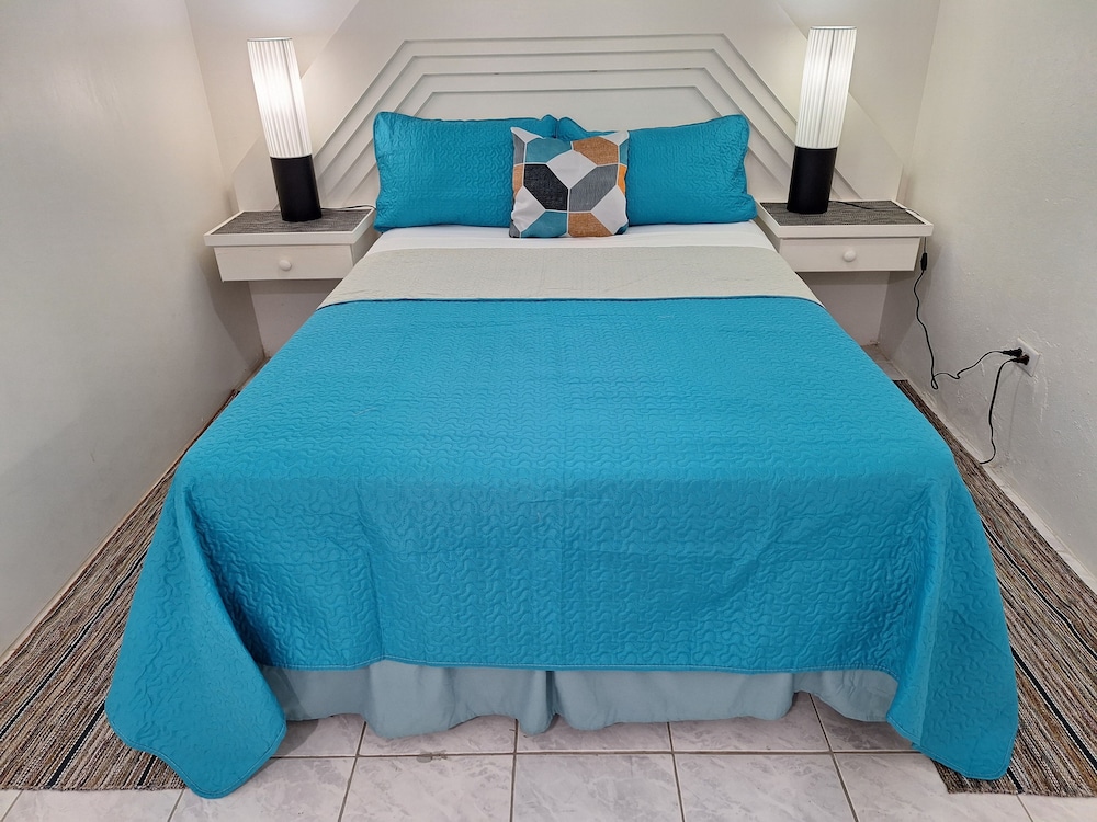 Studio Apartment (1 Bedroom)