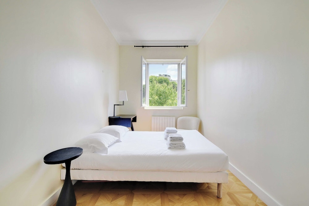 Apartment photo 3