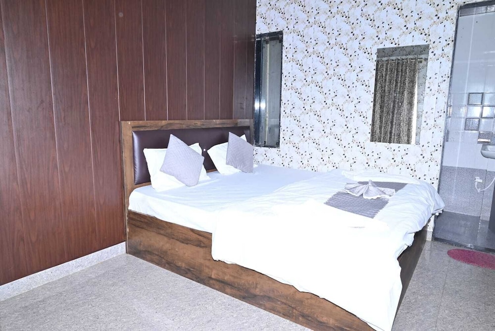 Deluxe Double Room photo 3