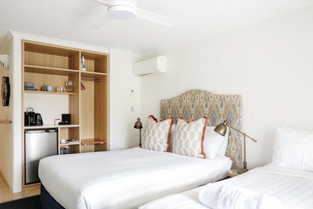 Deluxe Queen/Single Room (Overlooking Jonson Street)
