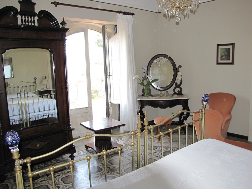 Classic Double Room photo 3