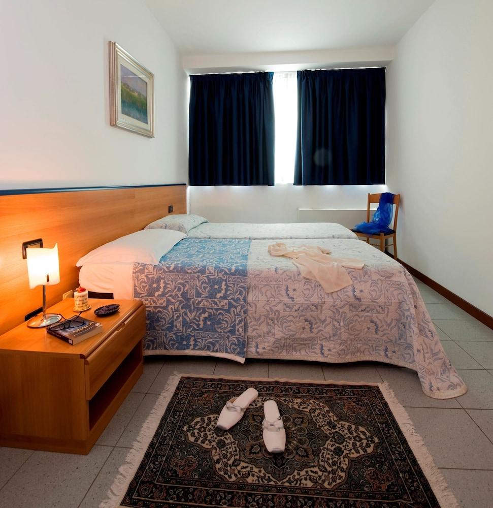 Economy Apartment, 2 Bedrooms, Annex Building photo 1