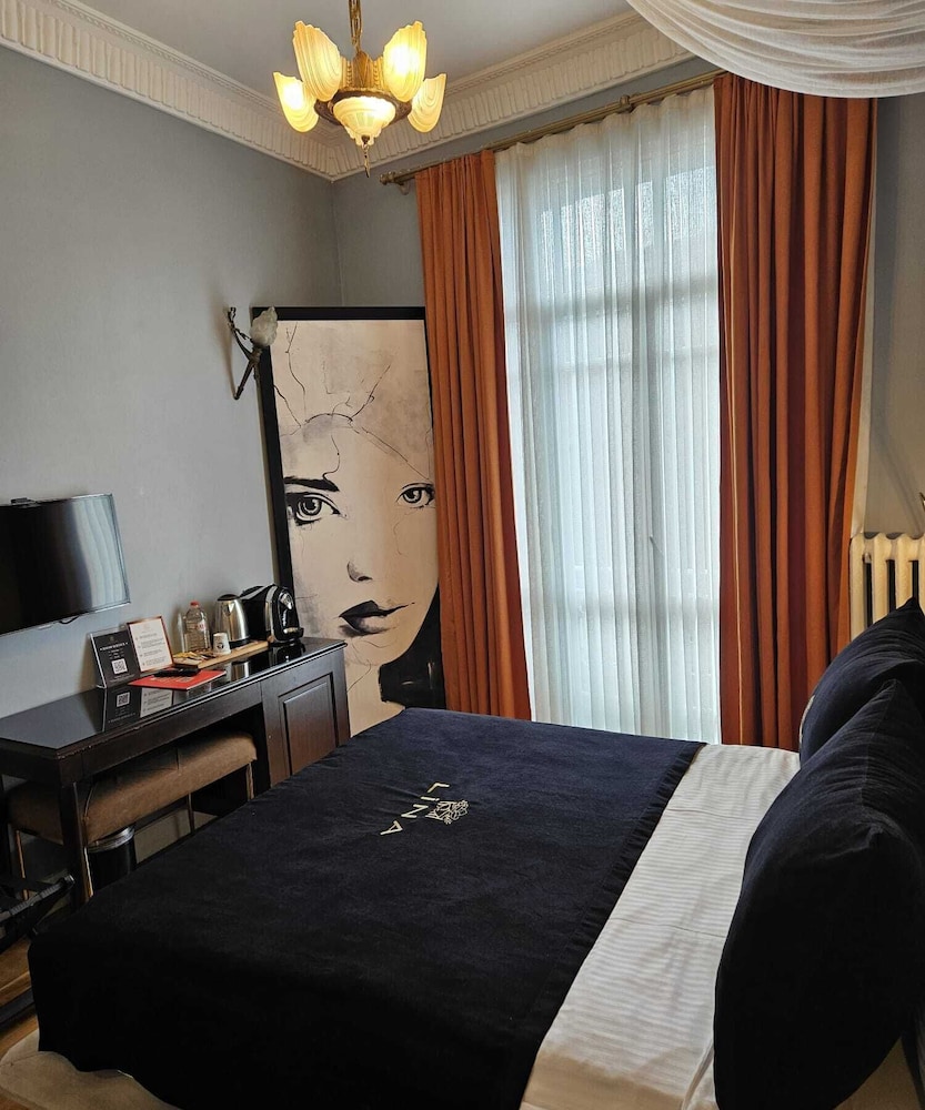 Standard Room photo 2