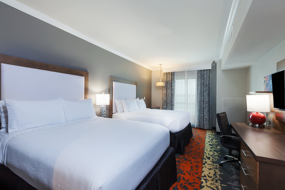 Premium Room, 2 Queen Beds, Accessible (Mobility, Accessible Tub)