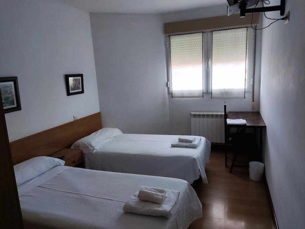 Double Room, Shared Bathroom photo 3