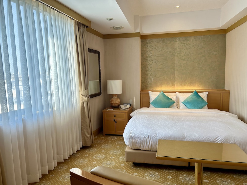 Deluxe Room, Jetted Tub photo 2