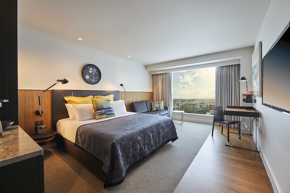 Grand Deluxe Harbour View King Room - Photo 1