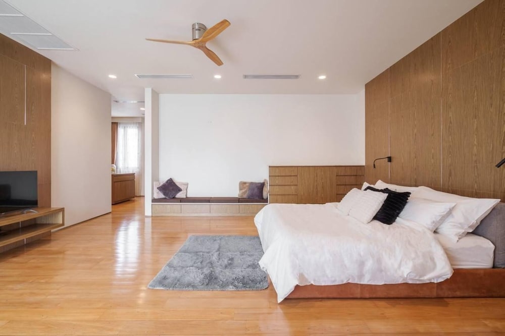 Villa photo 2