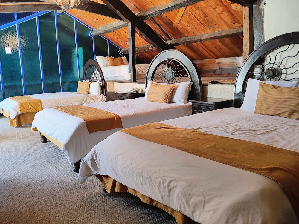 Standard Triple Room photo 2