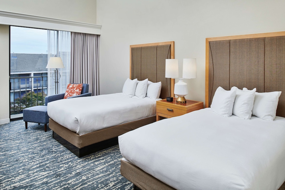 Room, 2 Double Beds, Courtyard View - Photo 1