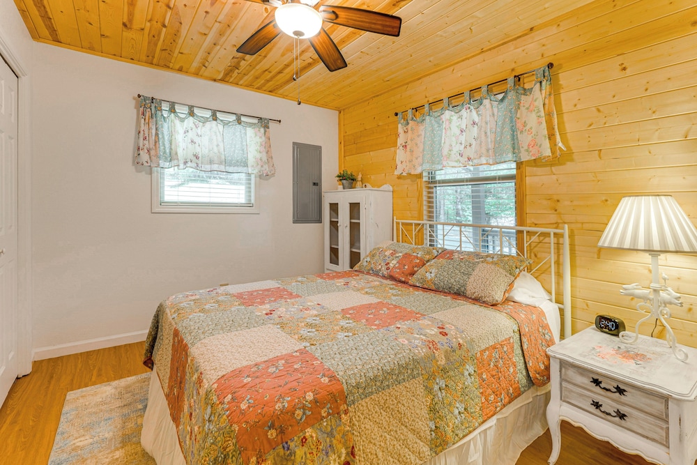 House (2 Bedrooms) photo 2