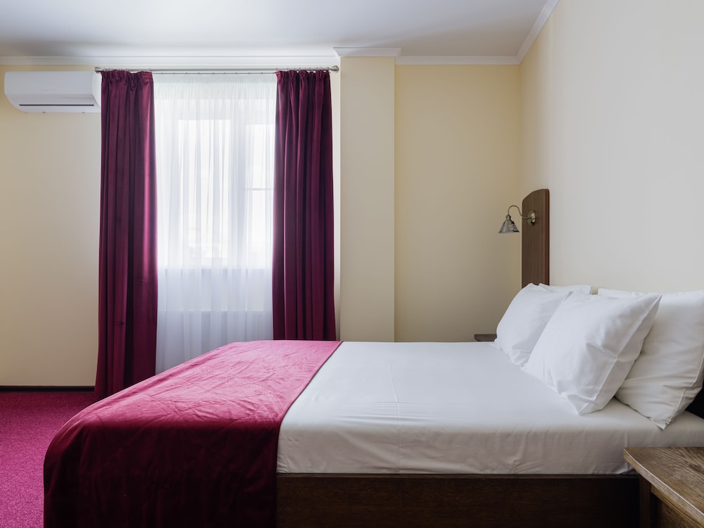 Standard Double Room, 1 Queen Bed