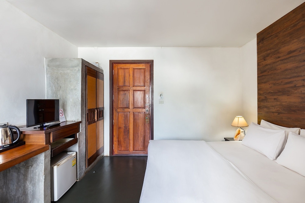Standard Double Room - Photo 6