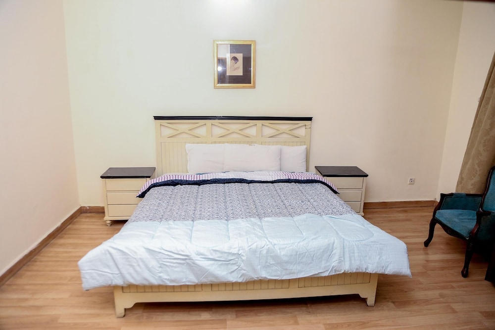 Standard Triple Room - Photo 1