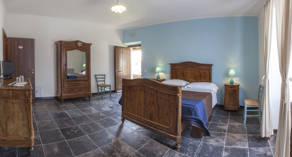 Traditional Double Room, Garden View photo 1