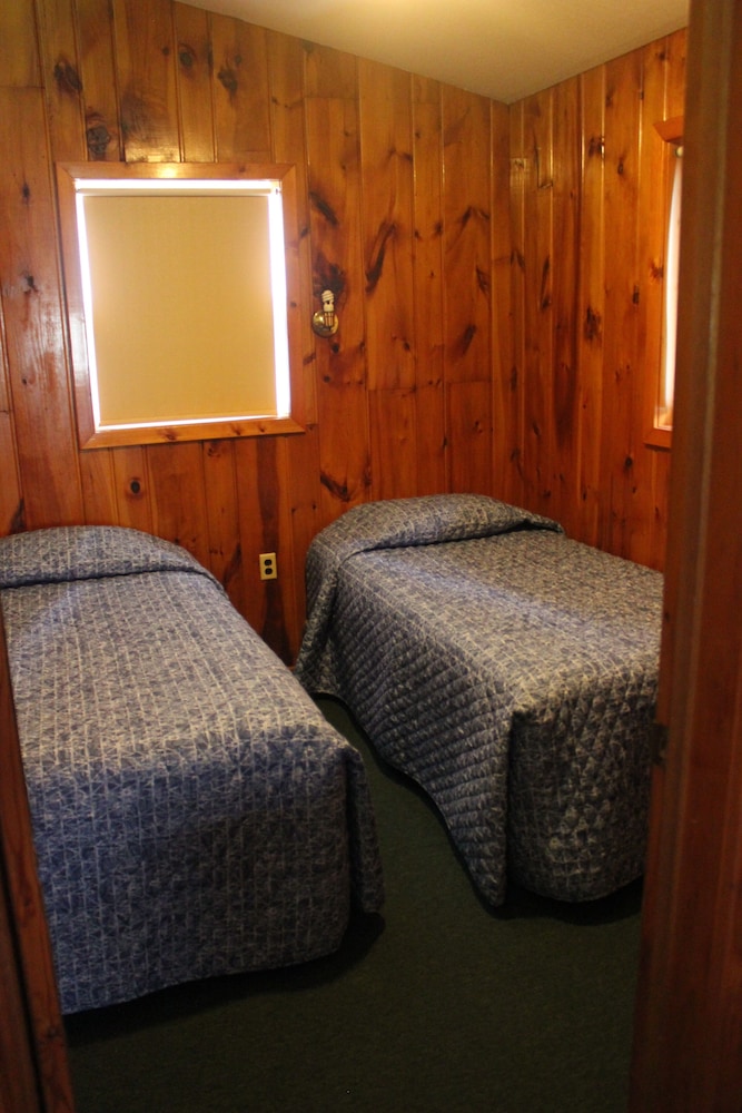 Basic Cabin photo 1