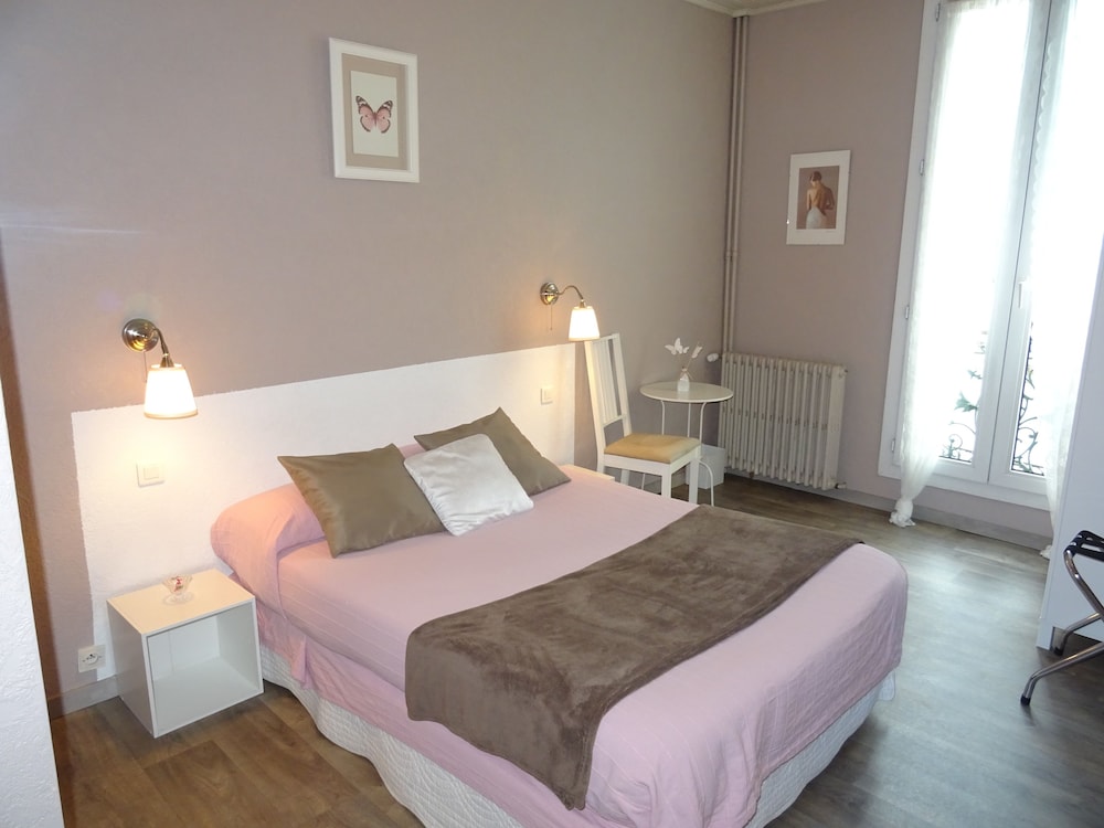 City Double Room, 1 Queen Bed, Non Smoking, City View photo 3