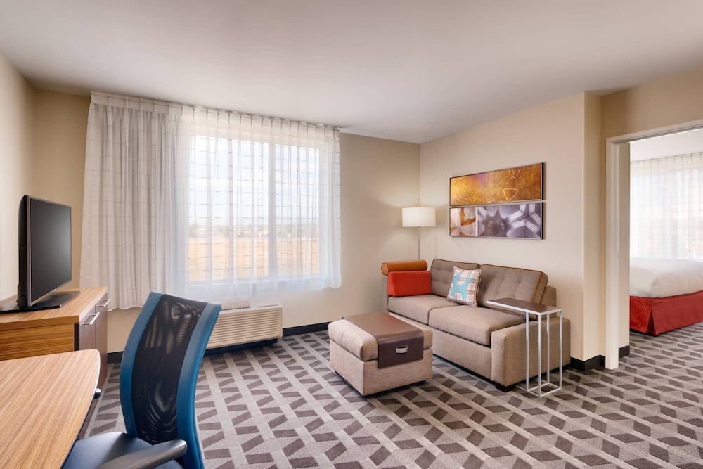 Suite, 1 Bedroom - Photo 1