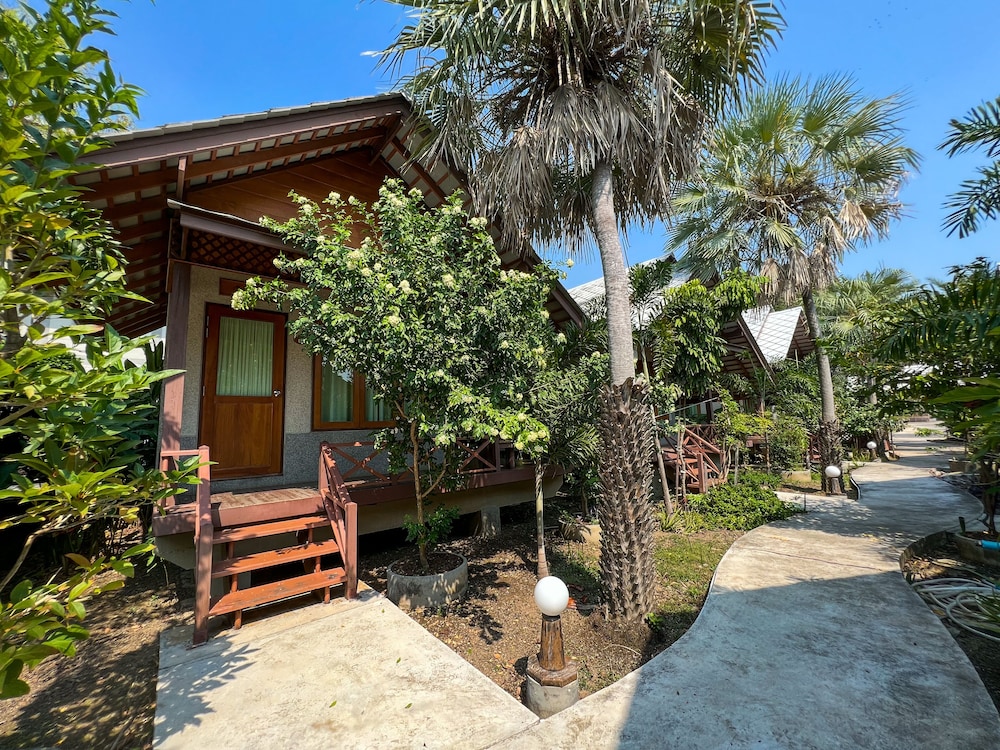 Superior Villa, 1 Queen Bed, Non Smoking, Garden View photo 3