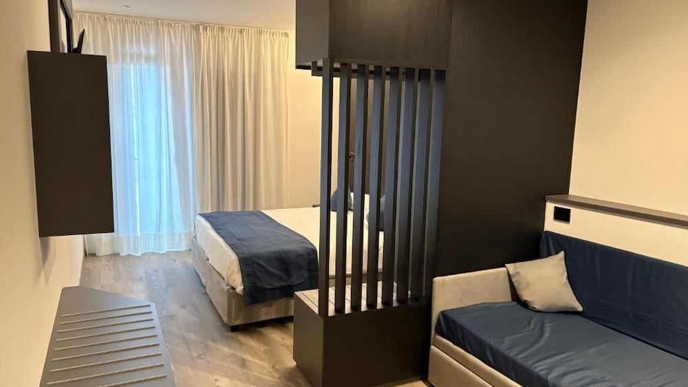 Comfort Suite photo 1