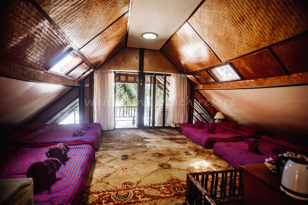 Family Room (4 double beds) photo 3