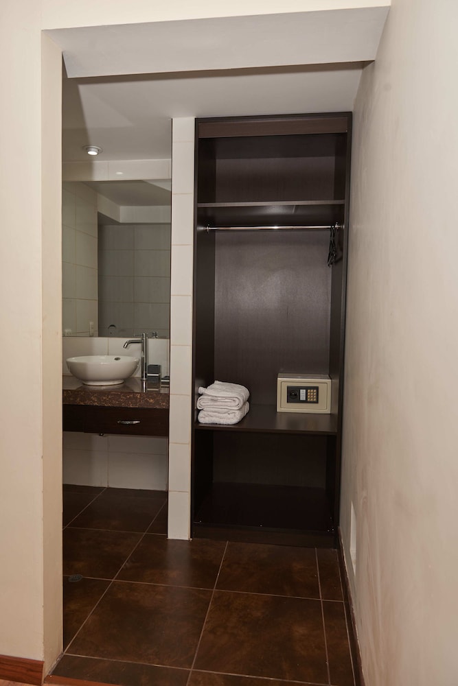 Luxury Suite, Terrace, City View photo 3
