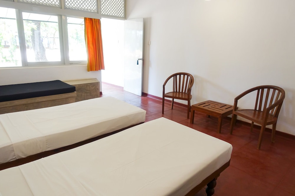 Budget Double or Twin Room photo 3