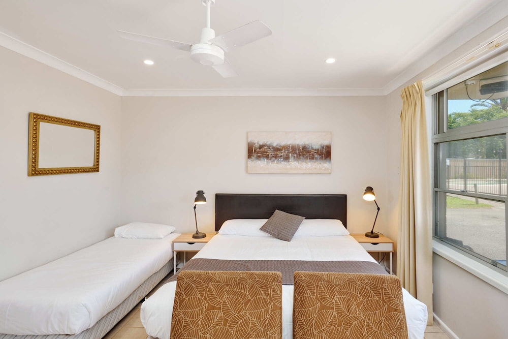 Family Room, Multiple Beds, Kitchenette photo 1