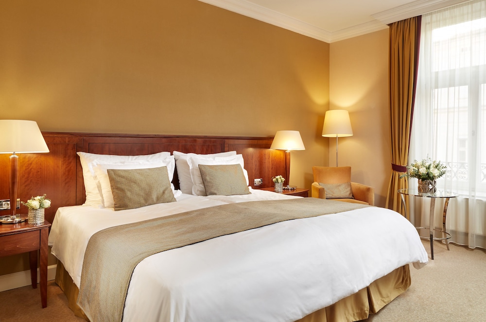 Superior Room (King)