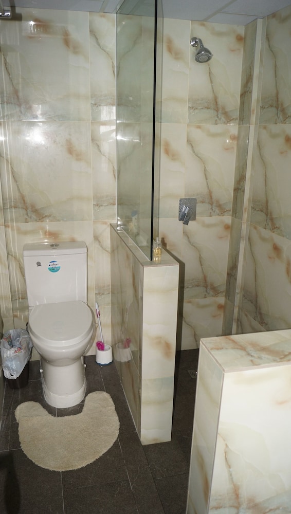 Penthouse Suite - Photo 2