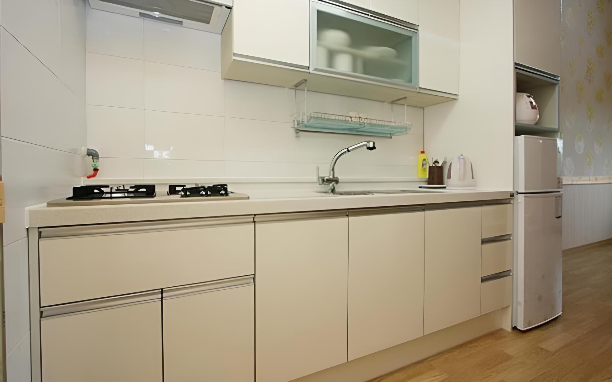 Room (Room 105) - Photo 2