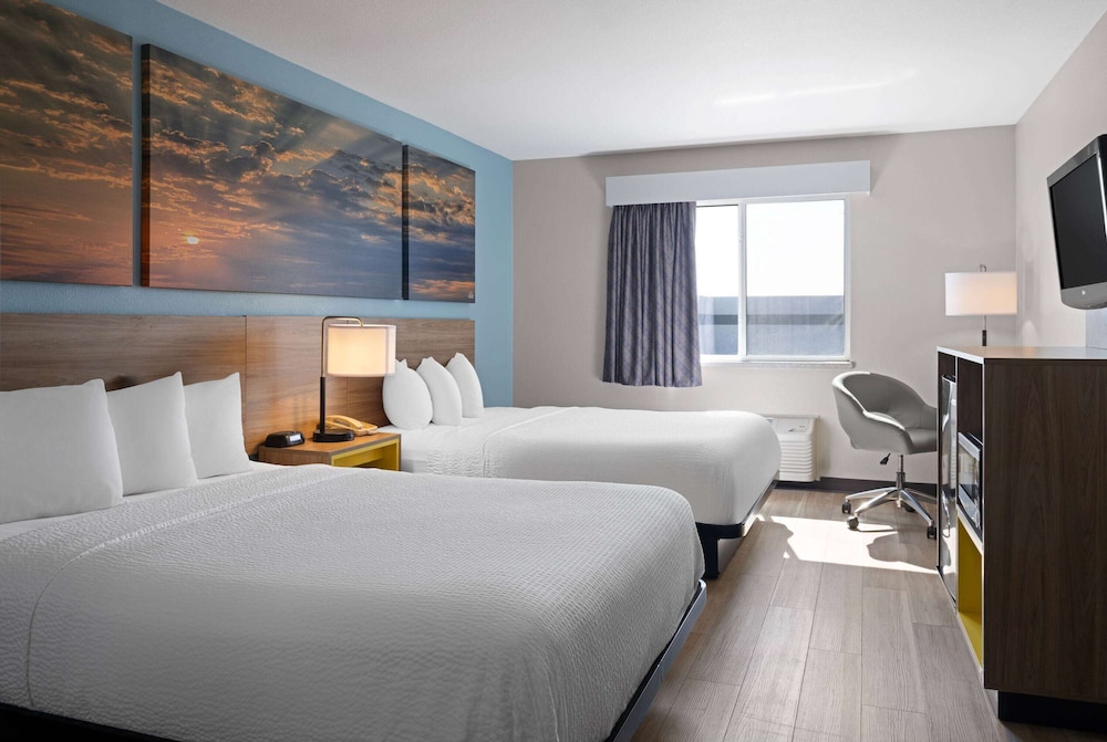 Room, 2 Queen Beds, Non Smoking - Photo 3