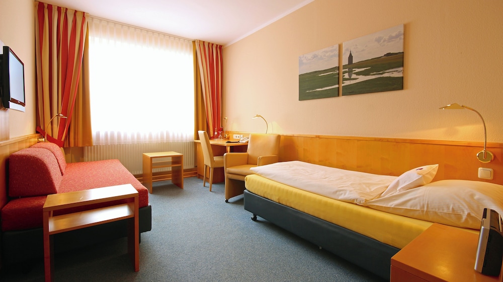 Double or Twin Room - Photo 4
